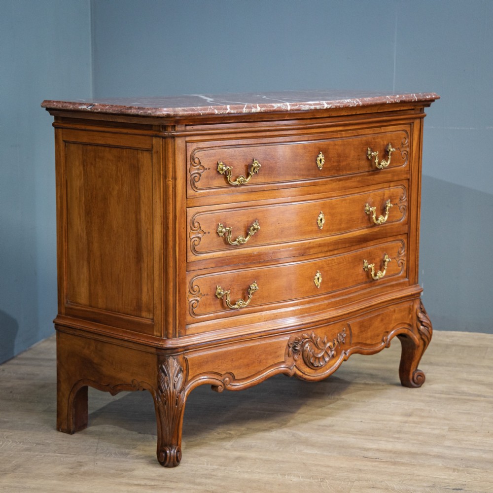 Serpentine Chest of Drawers