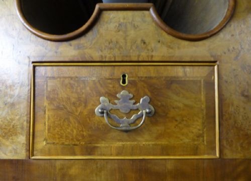 ANTIQUE QUEEN ANNE REVIVAL WALNUT CHEST ON STAND - ADDITIONAL PHOTO 3