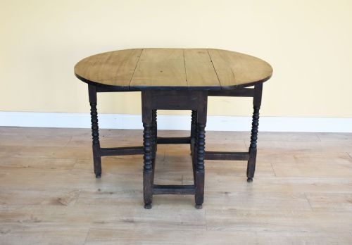 18TH CENTURY OAK GATELEG TABLE - ADDITIONAL PHOTO 1