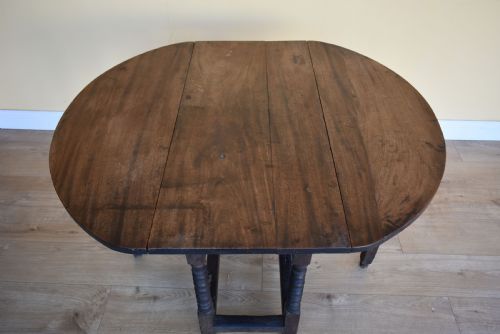18TH CENTURY OAK GATELEG TABLE - ADDITIONAL PHOTO 3