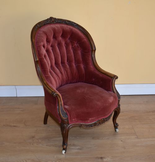 Victorian Walnut Tub Chair