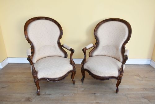 19th Century Pair of Victorian Rosewood Armchairs