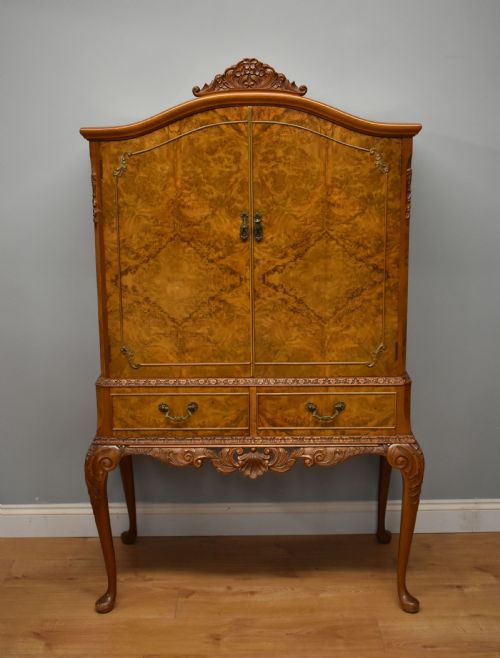 20th Century Queen Anne Style Burr Walnut Cocktail Cabinet