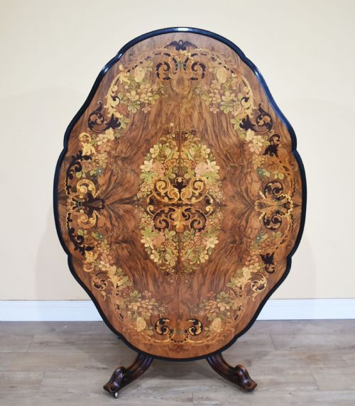 19th Century Victorian Walnut & Marquetry Dining Table