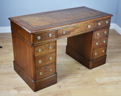 19th Century Victorian Mahogany Pedestal Desk