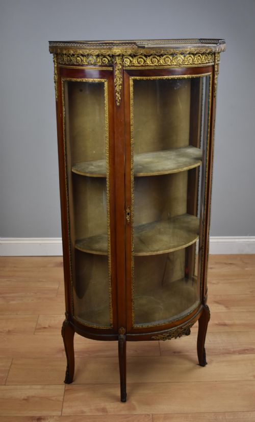 Late 19th Century Bowfront Vitrine/cabinet