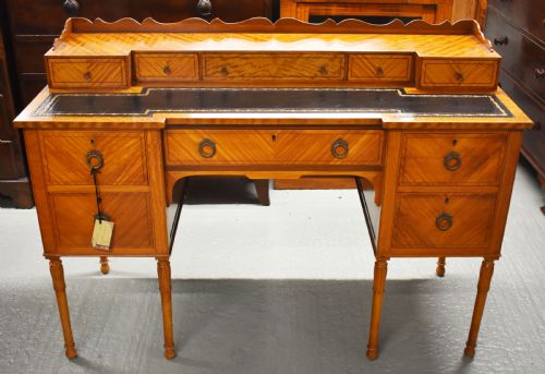 Edwardian Satinwood Carlton House Desk