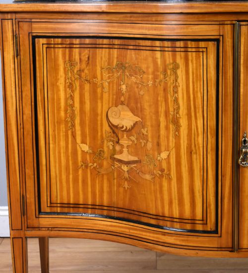 19TH CENTURY SATINWOOD SERPENTINE DISPLAY CABINET - ADDITIONAL PHOTO 4