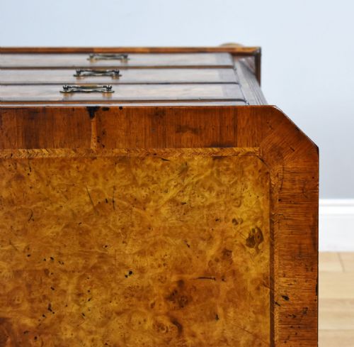GEORGE III BURR WALNUT CHEST OF DRAWERS - ADDITIONAL PHOTO 5