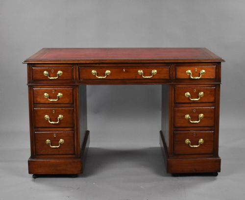 Edwardian Mahogany Pedestal Desk