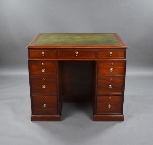 George III Mahogany Kneehole Desk Stamped Gillows