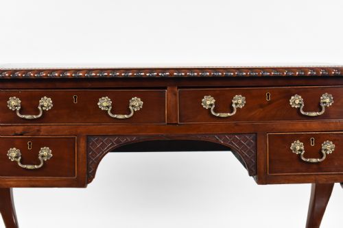 MAHOGANY CHIPPENDALE STYLE WRITING TABLE - ADDITIONAL PHOTO 3
