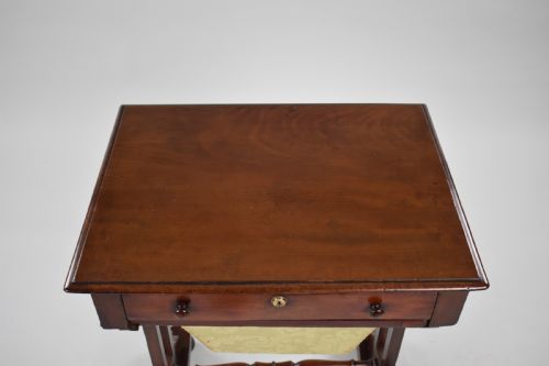 VICTORIAN MAHOGANY WORK TABLE - ADDITIONAL PHOTO 4