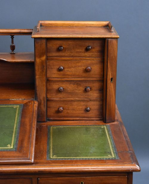 VICTORIAN MAHOGANY DICKENS DESK - ADDITIONAL PHOTO 9