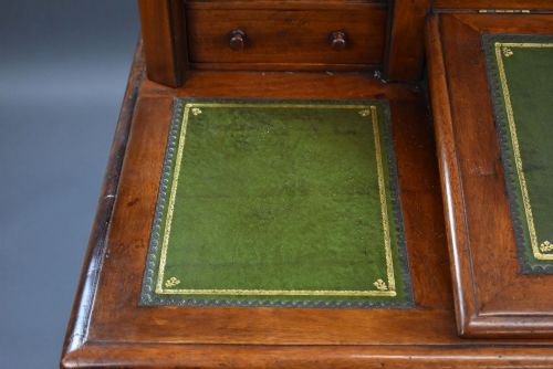 VICTORIAN MAHOGANY DICKENS DESK - ADDITIONAL PHOTO 10