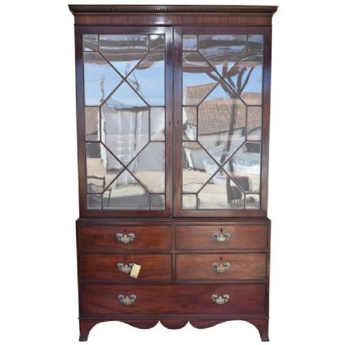 18th Century George III Mahogany Linen Press