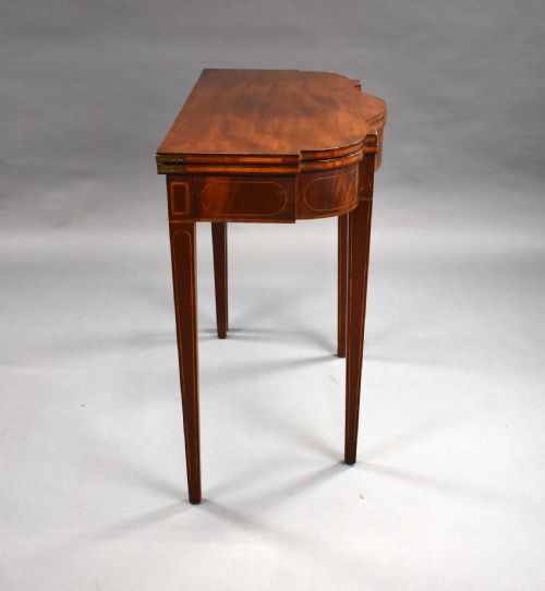 EDWARDIAN MAHOGANY SERPENTINE TEA TABLE - ADDITIONAL PHOTO 2
