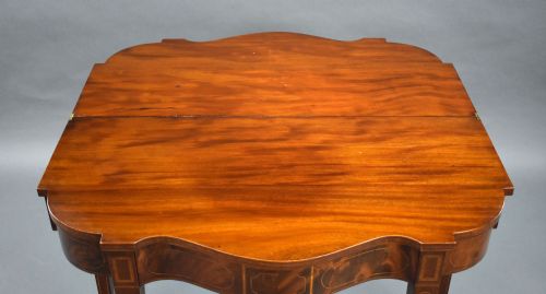 EDWARDIAN MAHOGANY SERPENTINE TEA TABLE - ADDITIONAL PHOTO 5