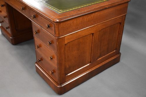 VICTORIAN OAK PARTNERS DESK - ADDITIONAL PHOTO 2