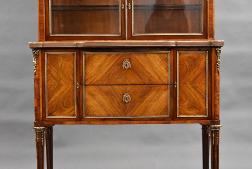 19TH CENTURY FRENCH WALNUT GLASS TOP COMMODE - ADDITIONAL PHOTO 3