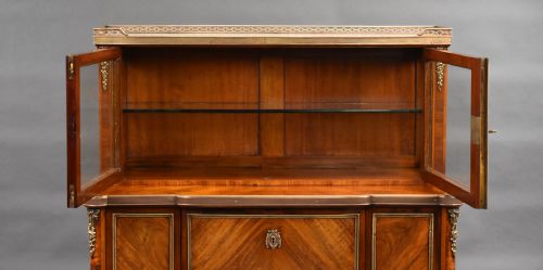 19TH CENTURY FRENCH WALNUT GLASS TOP COMMODE - ADDITIONAL PHOTO 10