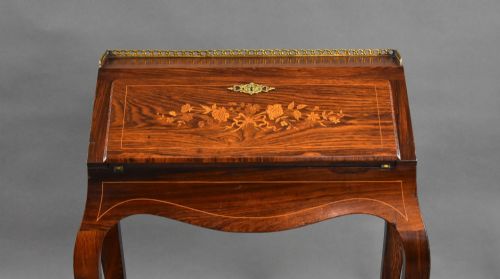 19TH CENTURY FRENCH ROSEWOOD BUREAU DE DAME - ADDITIONAL PHOTO 2