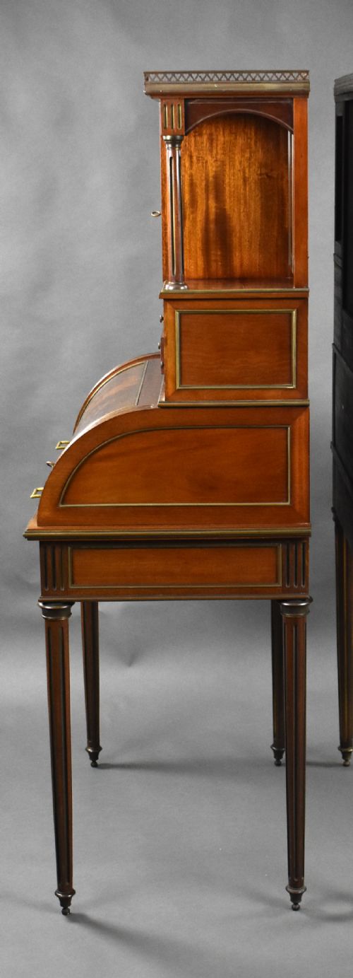PAIR OF 19TH CENTURY FRENCH VERNIS MARTIN CYLINDER TOP DESKS - ADDITIONAL PHOTO 9