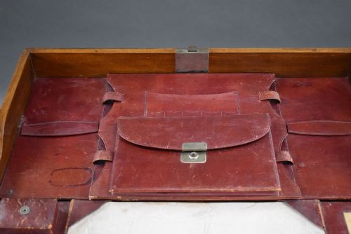 VICTORIAN WALNUT CAMPAIGN TRAVELLING DESK - ADDITIONAL PHOTO 6