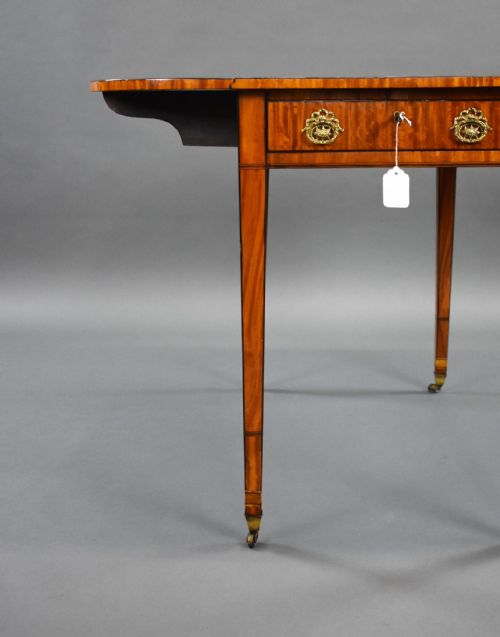 GEORGE III SATINWOOD PEMBROKE TABLE - ADDITIONAL PHOTO 5