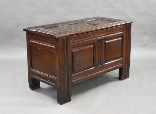 17TH CENTURY OAK MARRIAGE CHEST - ADDITIONAL PHOTO 1