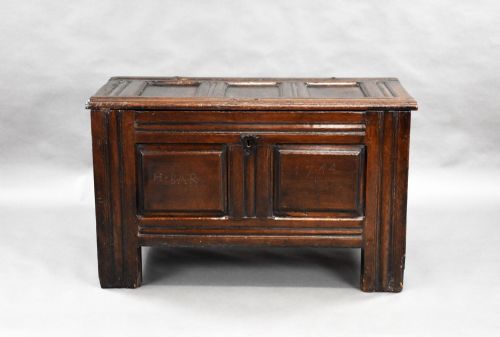 17TH CENTURY OAK MARRIAGE CHEST - ADDITIONAL PHOTO 2