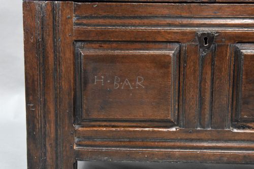 17TH CENTURY OAK MARRIAGE CHEST - ADDITIONAL PHOTO 4