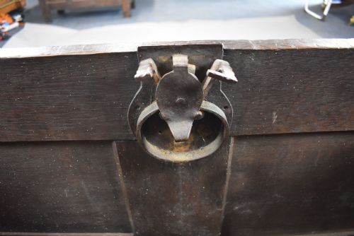 17TH CENTURY OAK MARRIAGE CHEST - ADDITIONAL PHOTO 11