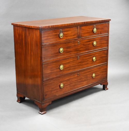 Georgian Mahogany Chest of Drawers