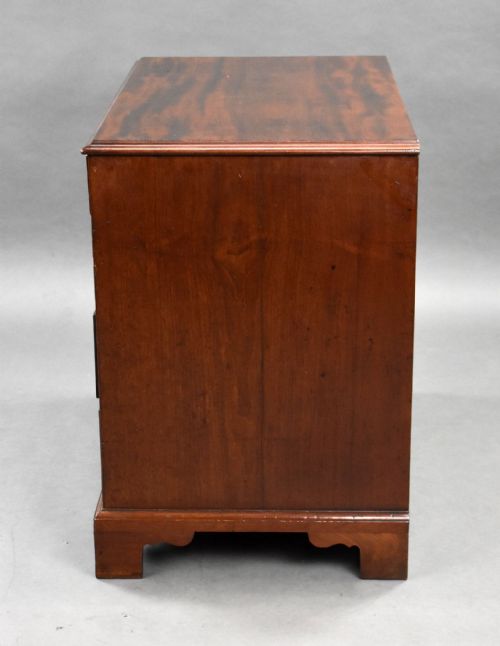 GEORGE II MAHOGANY DRESSING CHEST OF DRAWERS - ADDITIONAL PHOTO 4