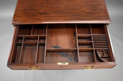 GEORGE II MAHOGANY DRESSING CHEST OF DRAWERS - ADDITIONAL PHOTO 8