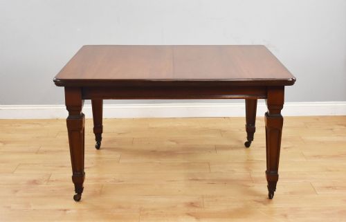 Victorian Mahogany Extending Dining Table