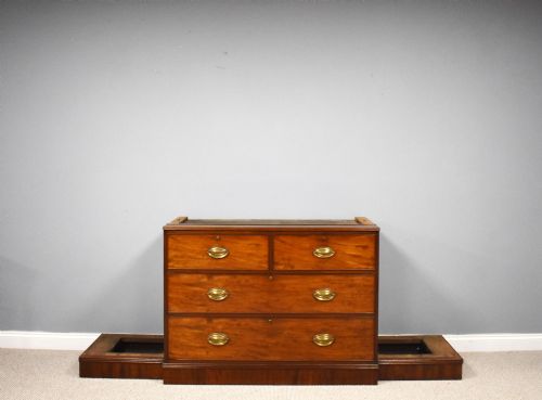 GEORGE III MAHOGANY BREAKFRONT BOOKCASE - ADDITIONAL PHOTO 1