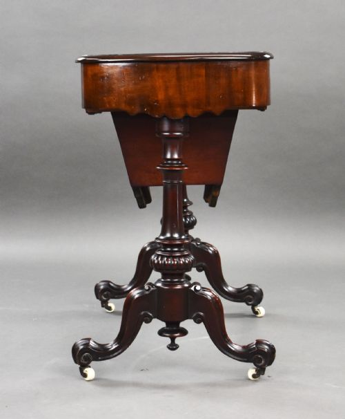 VICTORIAN MAHOGANY WORK TABLE - ADDITIONAL PHOTO 5