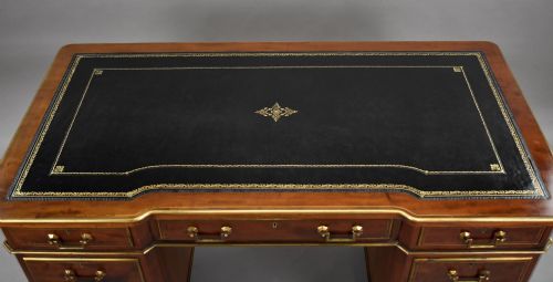 19TH CENTURY FRENCH BRASS INLAID MAHOGANY WRITING TABLE - ADDITIONAL PHOTO 3