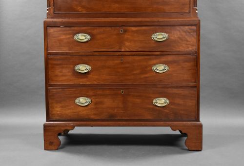 GEORGE III MAHOGANY CHEST ON CHEST - ADDITIONAL PHOTO 2