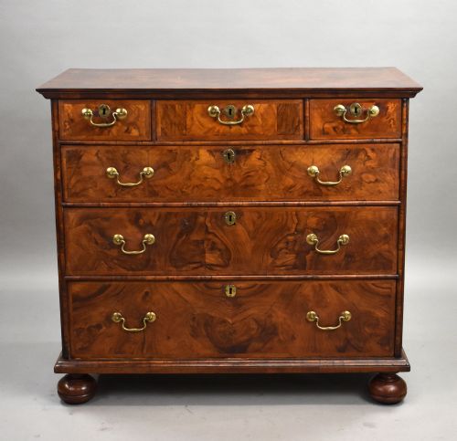 GEORGE III BURR WALNUT CHEST OF DRAWERS - ADDITIONAL PHOTO 3