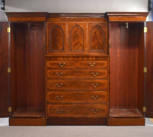 VICTORIAN FLAME MAHOGANY BREAKFRONT TRIPLE WARDROBE - ADDITIONAL PHOTO 8
