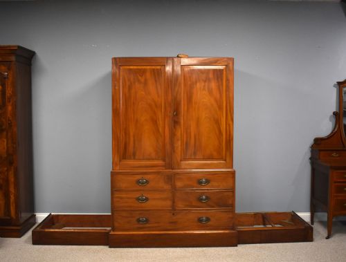 fig 2. 19th Century Mahogany Four Door Breakfront Wardrobe