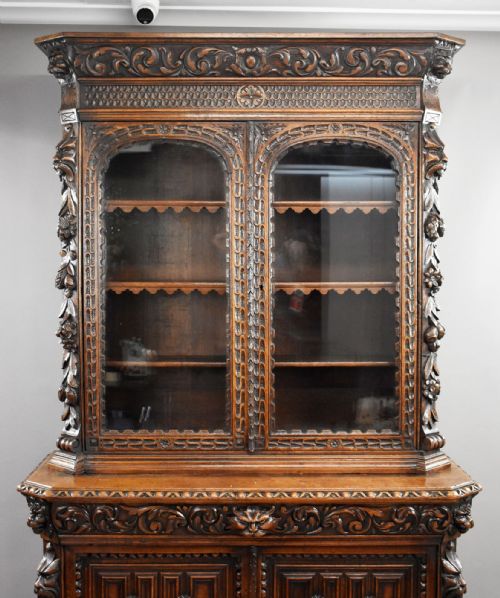 VICTORIAN CARVED OAK BOOKCASE - ADDITIONAL PHOTO 1