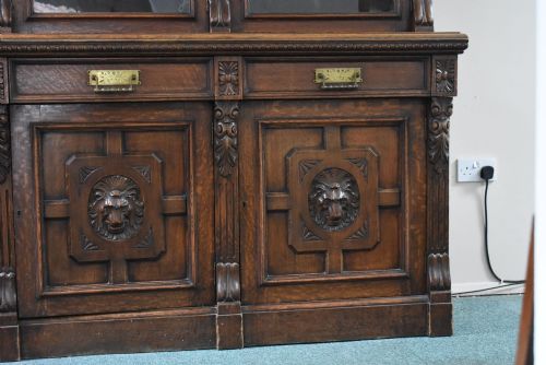 VICTORIAN CARVED OAK THREE DOOR BOOKCASE - ADDITIONAL PHOTO 5