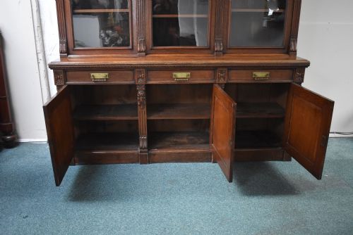 VICTORIAN CARVED OAK THREE DOOR BOOKCASE - ADDITIONAL PHOTO 6