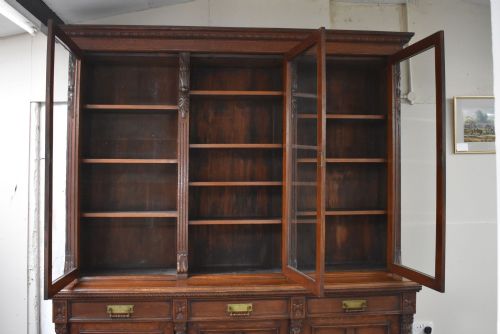 VICTORIAN CARVED OAK THREE DOOR BOOKCASE - ADDITIONAL PHOTO 7