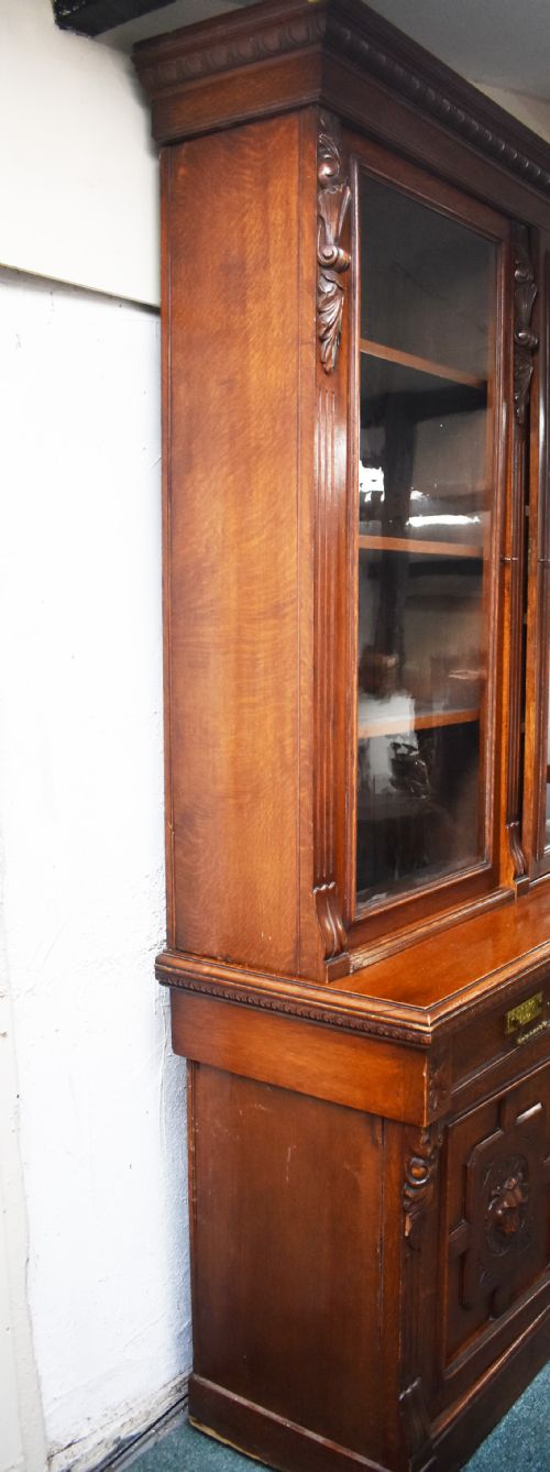 VICTORIAN CARVED OAK THREE DOOR BOOKCASE - ADDITIONAL PHOTO 8