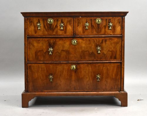 GEORGE III BURR WALNUT CHEST OF DRAWERS - ADDITIONAL PHOTO 4